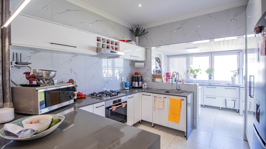 3 Bedroom Property for Sale in Heritage Park Western Cape